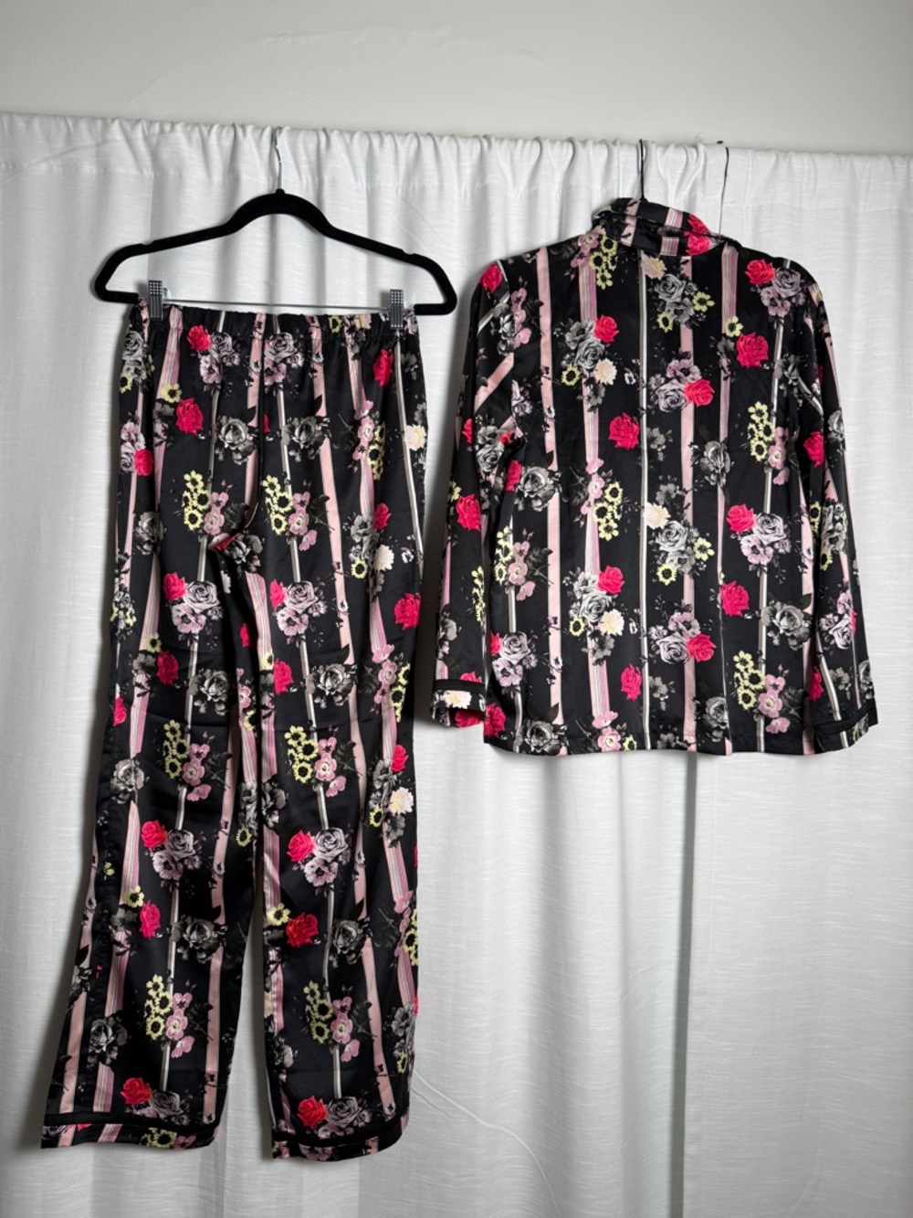 Victoria’s Secret Satin Floral Pajama Set Matching Lounge Set Black | Size S - Picture 6 of 17